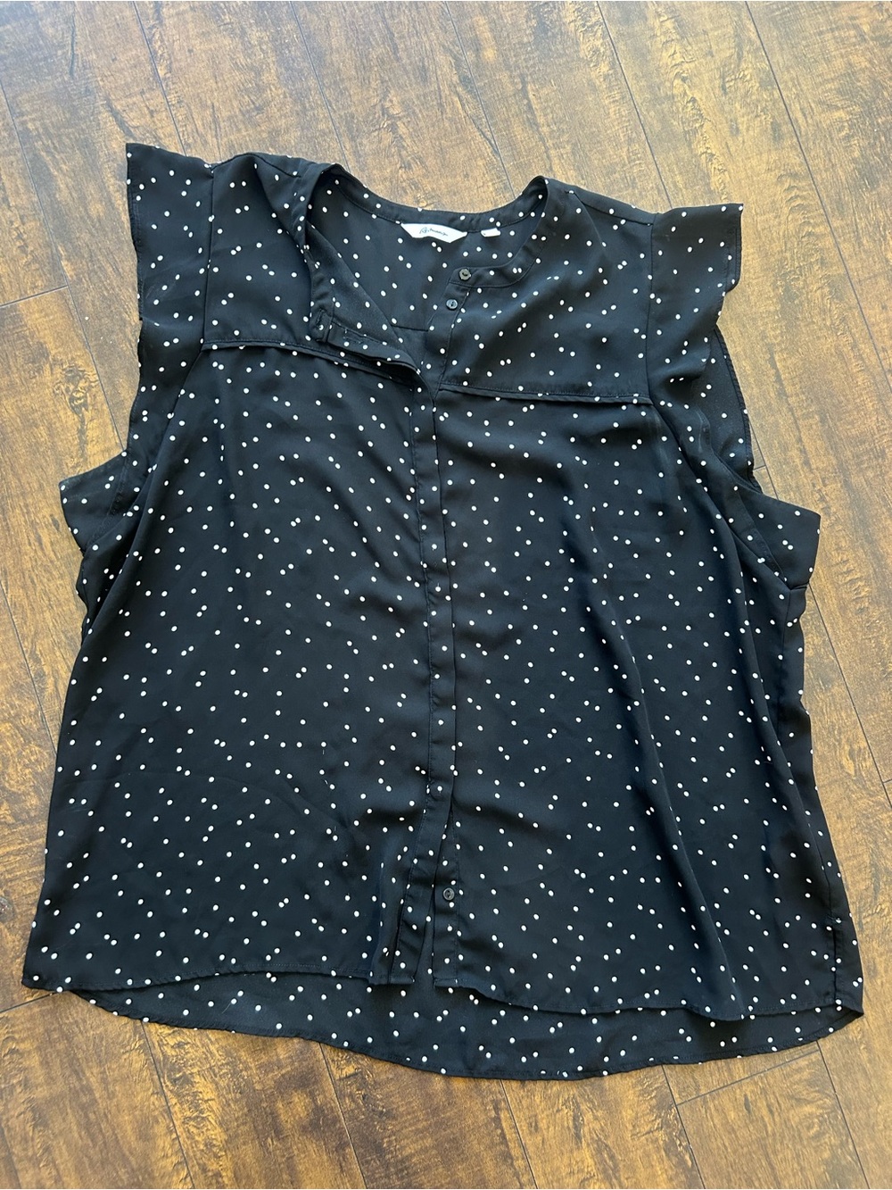 Reitmans Black Polka Dot Sleeveless Blouse